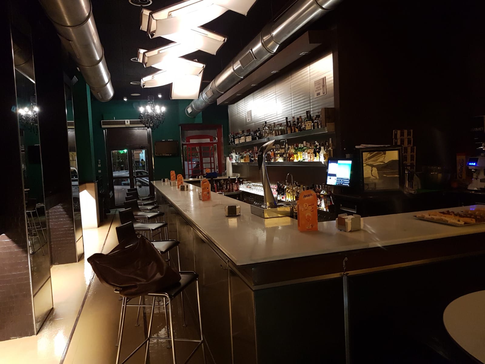 SPAGNA – Cocktail bar caffetteria con appartamento annesso ad Aguilas (Murcia). IMPERDIBILE !!